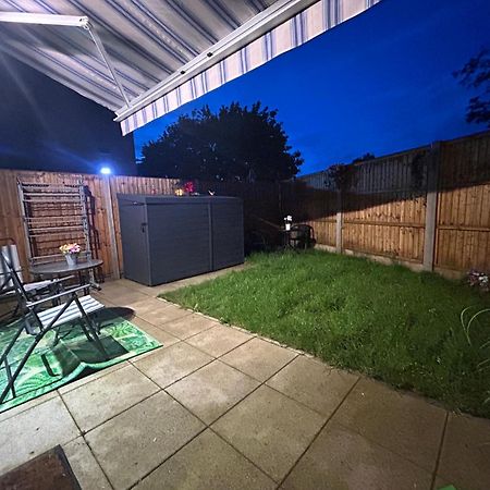 Comfortable Double Room & Single Room In Vibrant Hatfield Neighbourhood Exteriör bild