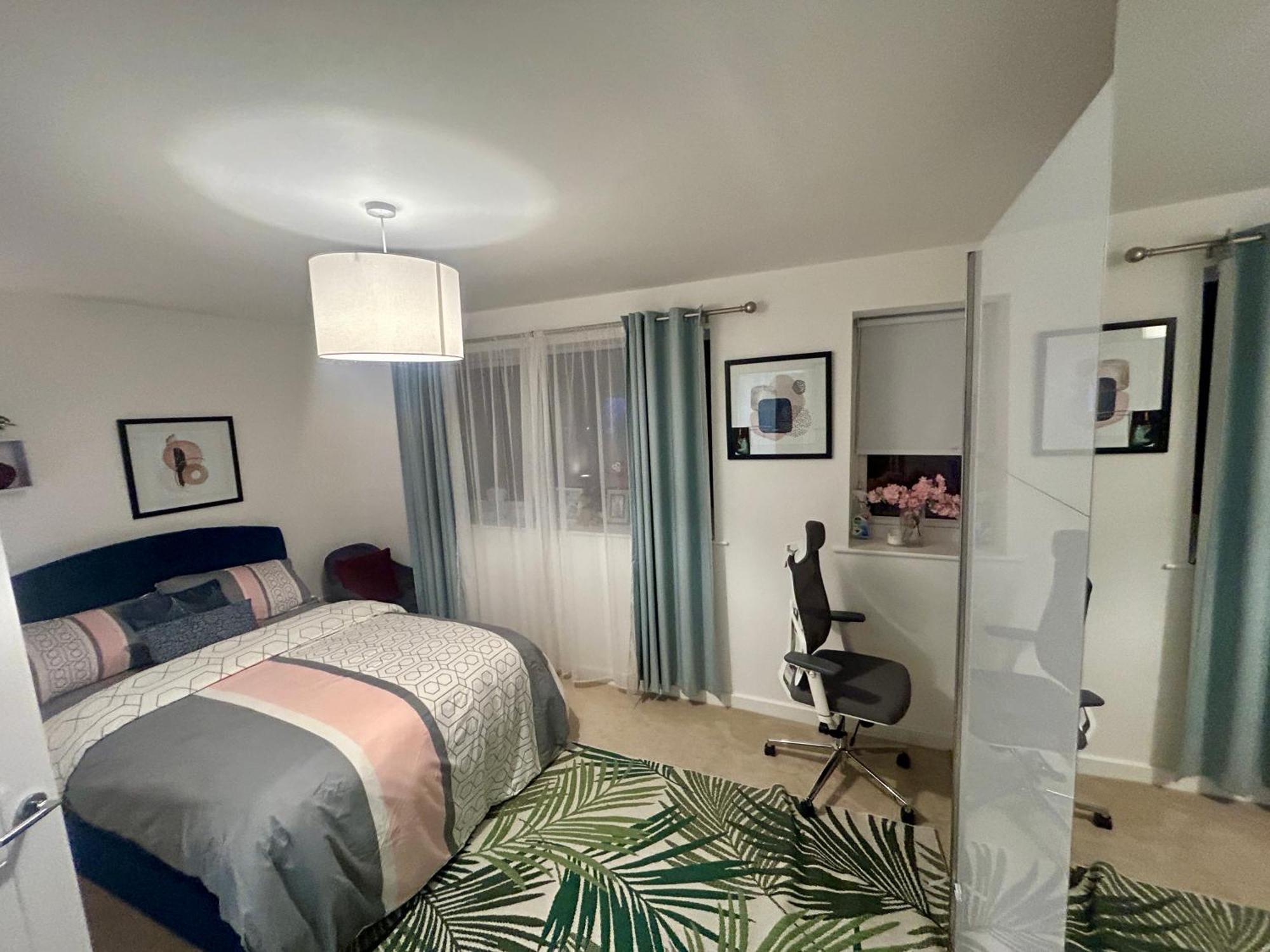 Comfortable Double Room & Single Room In Vibrant Hatfield Neighbourhood Exteriör bild